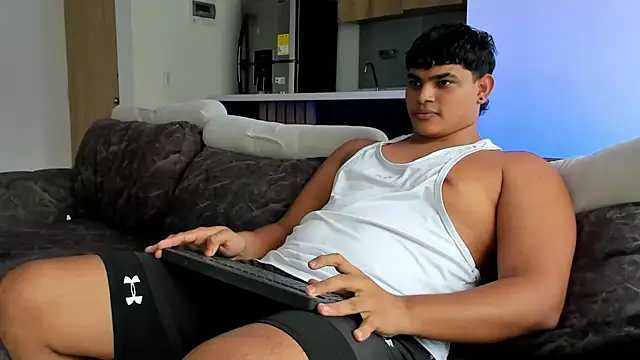 Snapshot of james_smithx chatting on November 2025 08:14:01 PM james smithx online show from November 2025 08:14:01 PM