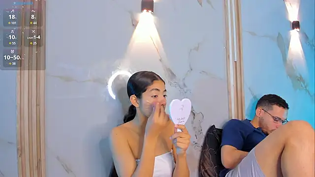 Aron and molly online show from December 2025 12:17:02 PM