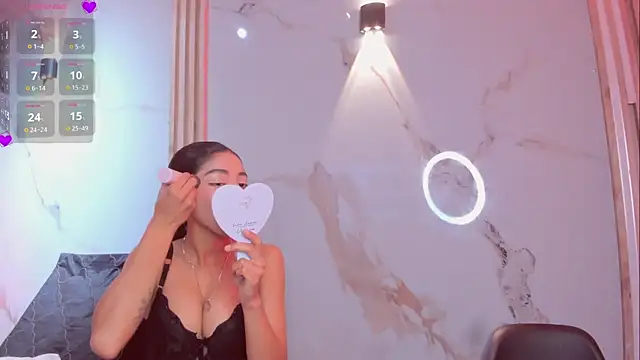 Aron and molly online show from November 2025 12:15:02 PM