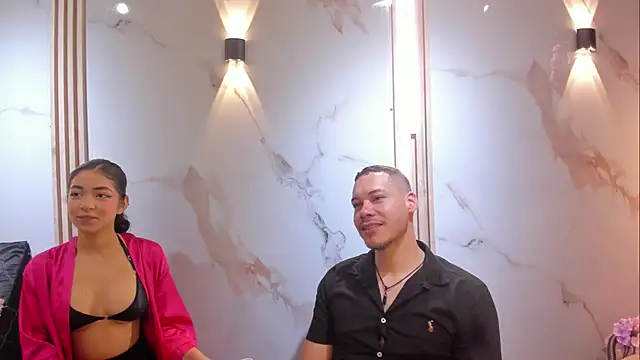 Aron and molly online show from November 2025 12:31:01 PM