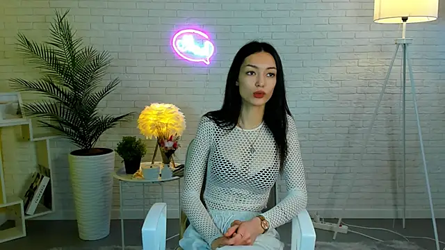 Snapshot of LannieHeart chatting on November 2025 07:24:01 AM LannieHeart online show from November 2025 07:24:01 AM