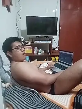 Zack1225 online show from December 2025 05:38:01 PM