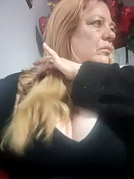 karlaanqui1 online show from December 2025 10:52:02 AM