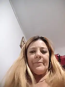 karlaanqui1 online show from December 2025 10:37:02 PM