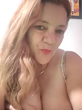 karlaanqui1 online show from April 2026 11:14:02 AM