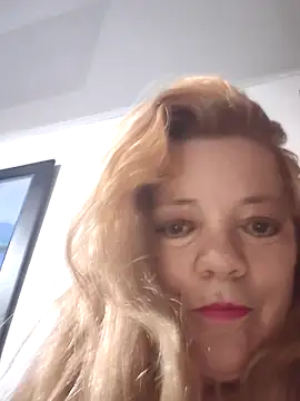 karlaanqui1 online show from April 2026 10:28:01 AM