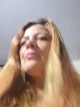 Snapshot of karlaanqui1 chatting on December 2025 05:56:02 PM karlaanqui1 online show from December 2025 05:56:02 PM