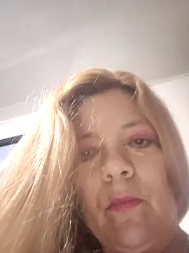 karlaanqui1 online show from April 2026 09:56:02 AM