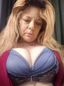 karlaanqui1 online show from January 2026 02:15:02 AM