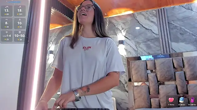 Samy and Allison online show from November 2025 07:36:01 PM