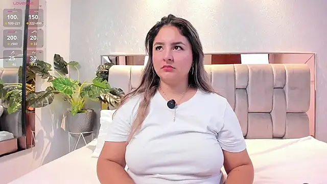 Hannapret   online show from December 2025 10:22:02 PM