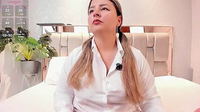 Hannapret   online show from November 2025 08:45:01 PM