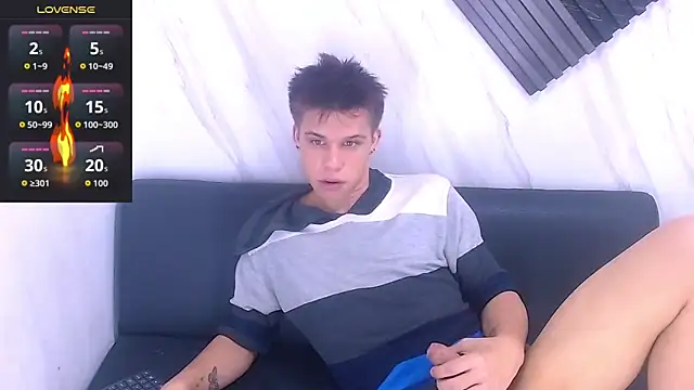 Liam York  online show from March 2026 07:08:01 PM