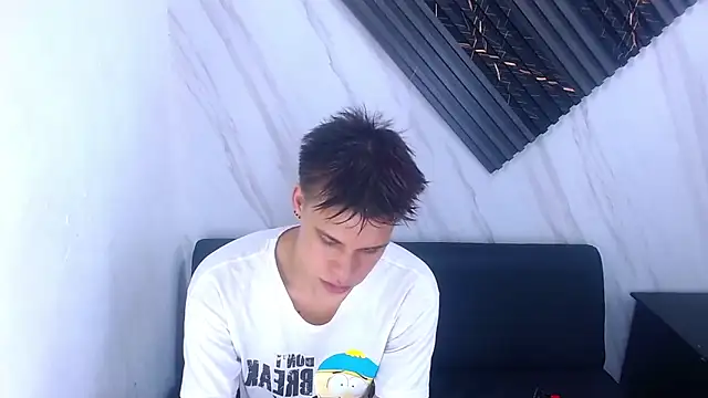 Liam York  online show from March 2026 08:49:03 PM