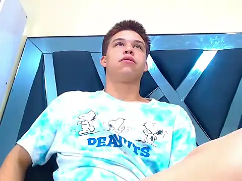 Liam York  online show from January 2026 09:08:01 PM