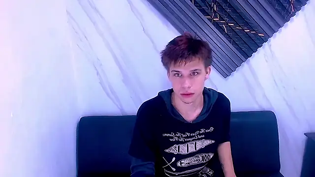 Liam York  online show from April 2026 04:30:02 AM