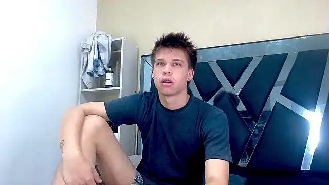 Liam York  online show from March 2026 05:10:02 AM