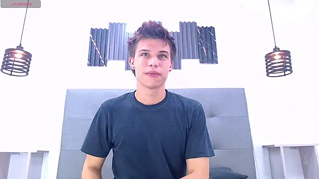 Liam York  online show from March 2026 07:59:01 PM