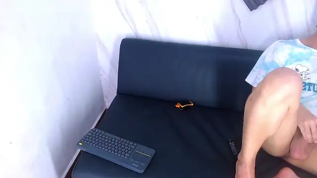 Liam York  online show from February 2026 02:30:01 AM