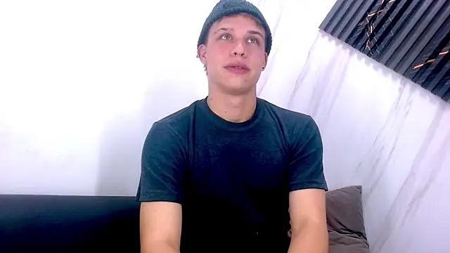 Liam York  online show from February 2026 05:14:01 PM