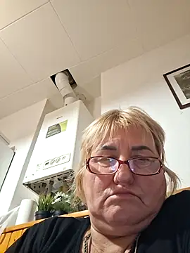 Snapshot of MilaTamila456 chatting on December 2025 11:10:01 PM MilaTamila456 online show from December 2025 11:10:01 PM