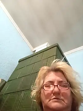 Snapshot of MilaTamila456 chatting on November 2025 10:43:02 PM MilaTamila456 online show from November 2025 10:43:02 PM