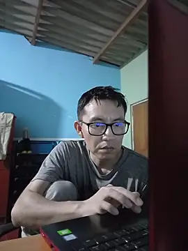 Snapshot of Maqui3 chatting on February 2026 03:28:01 AM Maqui3 online show from February 2026 03:28:01 AM