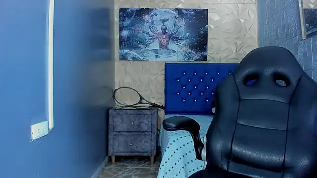 ElanGiraldo online show from July 2026 10:31:02 PM