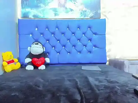 ElanGiraldo online show from March 2026 11:58:02 PM