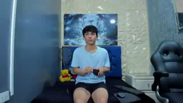 ElanGiraldo online show from March 2026 11:48:02 PM