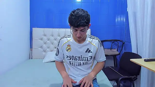 ElanGiraldo online show from June 2026 09:42:01 PM