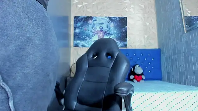 ElanGiraldo online show from July 2026 11:12:02 PM