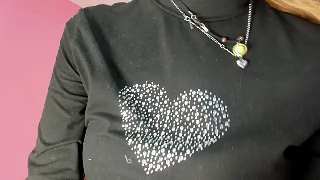 Sara connor01 online show from November 2025 08:31:01 PM