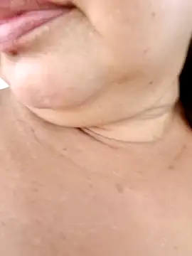 HotXXXgirl 01 online show from November 2025 01:48:02 PM