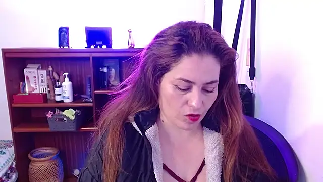 dayan hanks online show from March 2026 02:46:01 AM