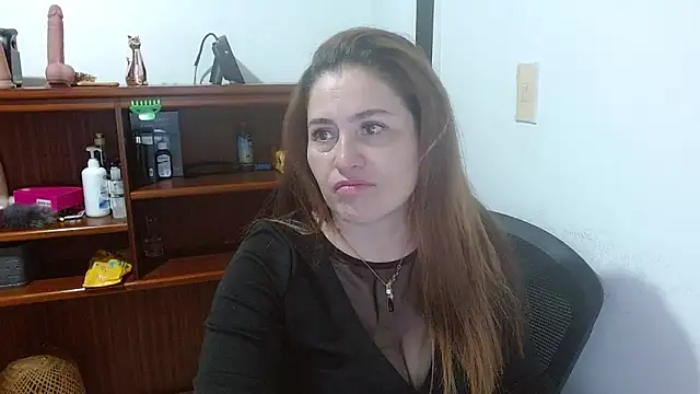 dayan hanks online show from April 2026 02:25:02 AM