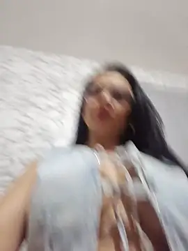 sofiaalarson online show from July 2026 12:55:02 AM