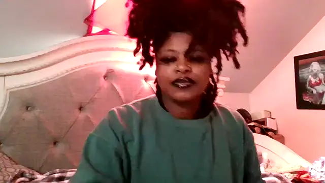 Snapshot of Dusaa_ chatting on November 2025 04:34:01 PM Dusaa online show from November 2025 04:34:01 PM