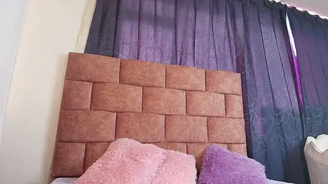 Sofi-Brown online show from November 2025 01:16:02 PM