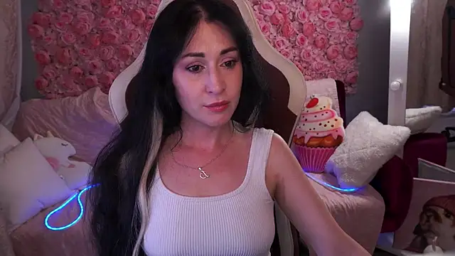 CarolinaaFoxyyy online show from May 2026 06:39:02 PM