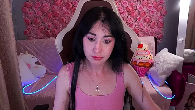 CarolinaaFoxyyy online show from May 2026 06:45:01 PM