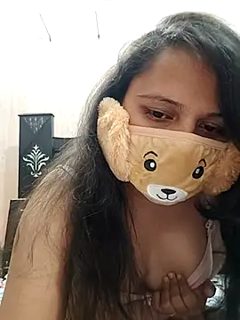 Kamna Hotty online show from November 2025 05:35:01 PM