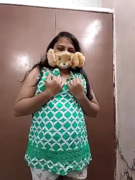 Kamna Hotty online show from December 2025 05:03:02 PM