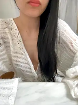 Snapshot of HeraShow chatting on November 2025 06:01:02 PM HeraShow online show from November 2025 06:01:02 PM