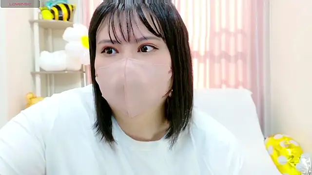 tomo-chan  online show from December 2025 03:44:02 AM