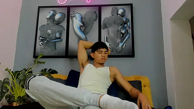 Ashton  Montana online show from January 2026 07:29:02 PM