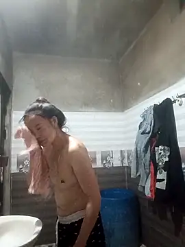 blonde blg online show from February 2026 12:50:02 PM