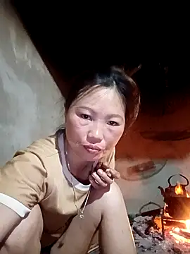 blonde blg online show from April 2026 12:31:02 PM