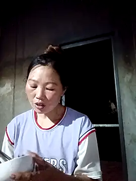 blonde blg online show from April 2026 12:10:01 PM