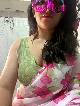 Red Queen 11 online show from November 2025 06:30:02 PM